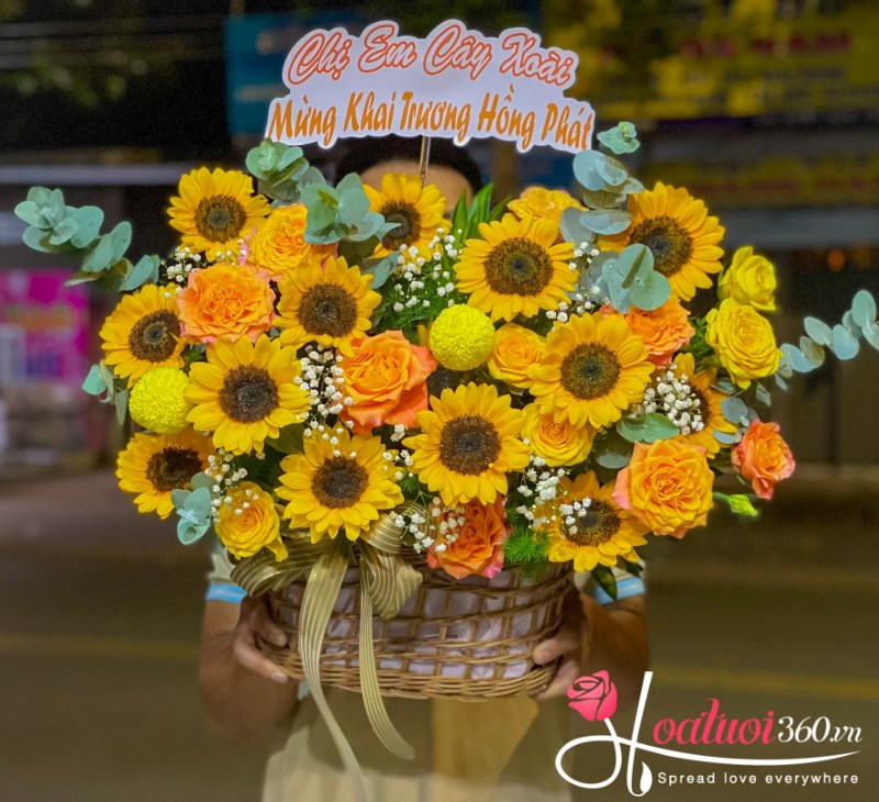 Giỏ hoa khai trương tone vàng Tương Lai Đón Chào
