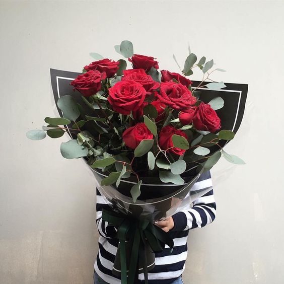  Bó hoa hồng đỏ tặng sinh nhật bạn gái thêm tình yêu mặn nồng