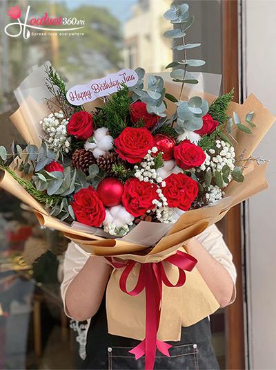 Bó hoa hồng đỏ - Ngày đông rực rỡ