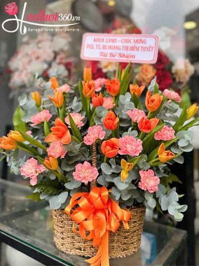 Giỏ hoa tulip - Tỏa sáng vươn xa