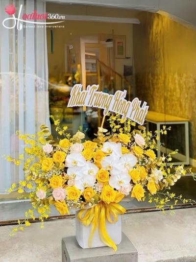 Hộp hoa chúc mừng - Kim sắc vinh hoa