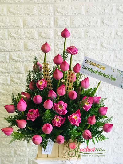 Hộp hoa sen chúc mừng - Nét Việt