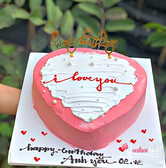 Bánh kem sinh nhật trái tim I love you