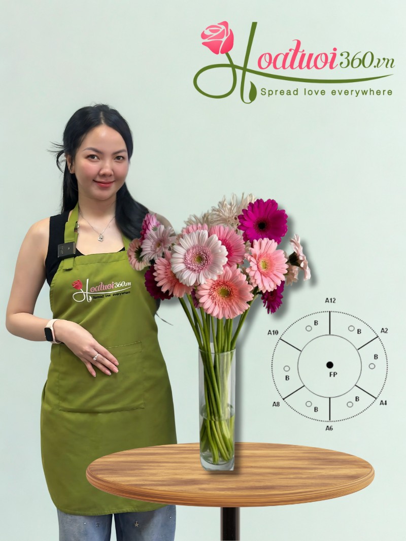 Cắm hoa đồng tiền vào lọ thủy tinh đẹp