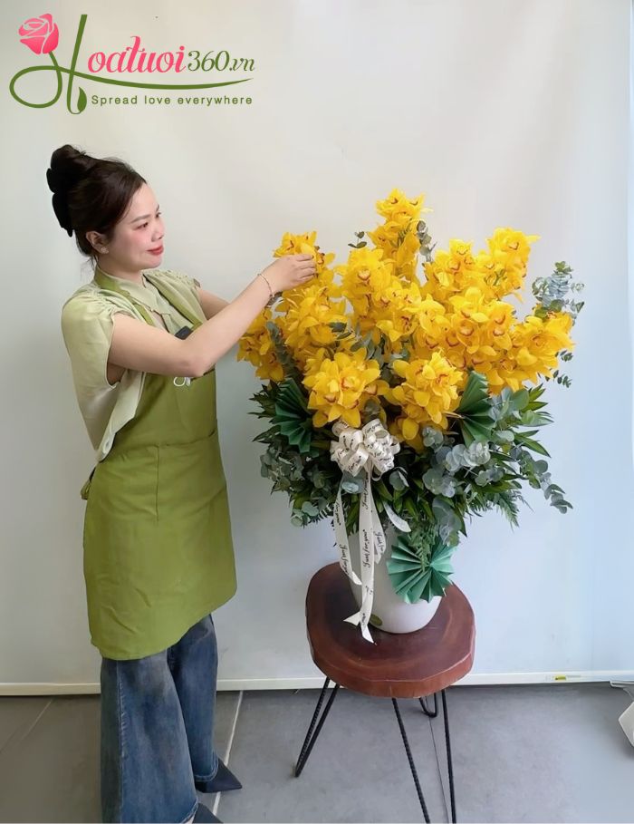 Chậu địa lan tặng sinh nhật Mẹ của shop hoa tươi phường Xuân Hòa 