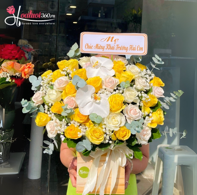 Feedback của khách khi mua hoa khai trương để bàn tiếp tân