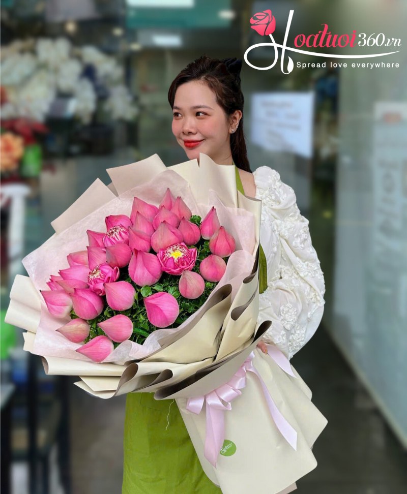 Hoa sen tặng Mẹ ngày Vu Lan