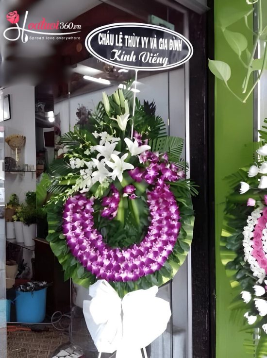 Kệ hoa chia buồn 52