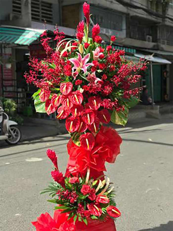 Kệ hoa chúc mừng động thổ ý nghĩa 