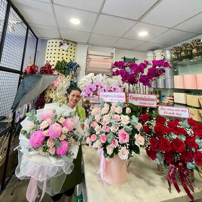 Không gian rộng rãi của cửa hàng hoa thuộc phường Bàn Cờ TP.HCM