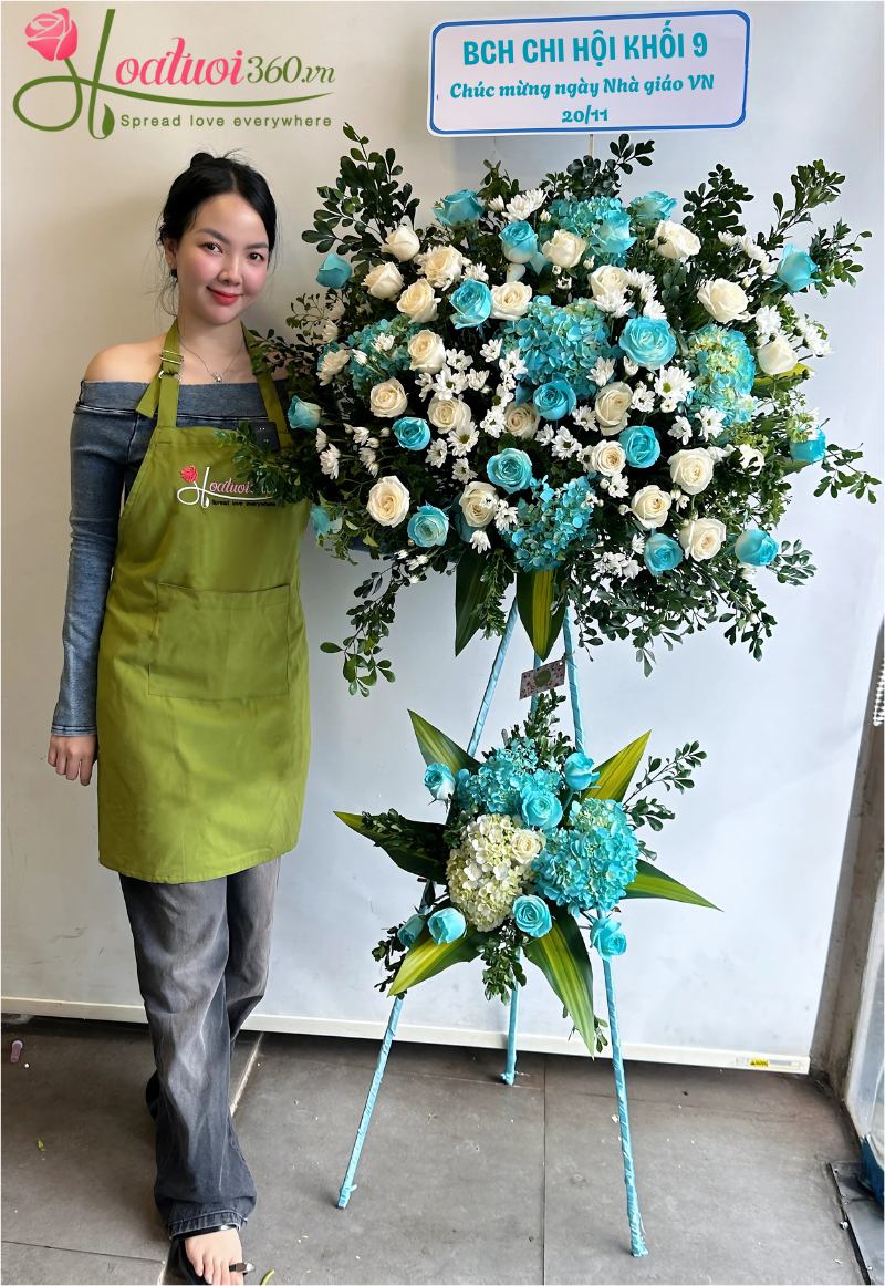 Lẵng hoa hồng phối cẩm tú cầu chúc mừng ngày nhà giáo 20/11