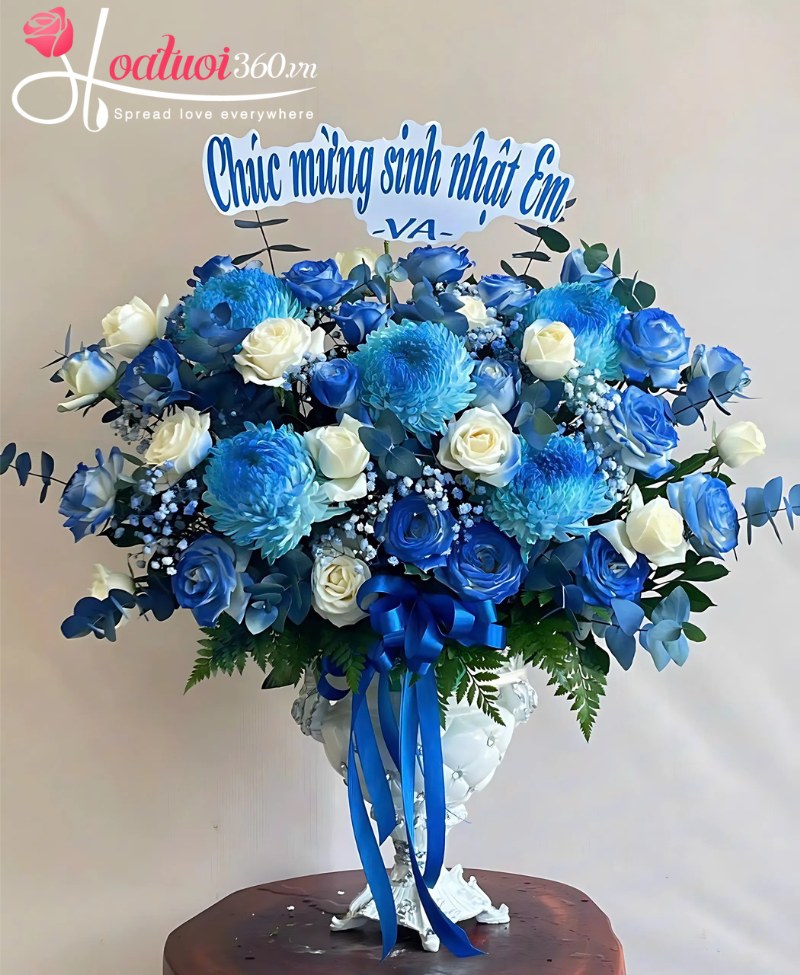 Hoa tươi cắm bình sinh nhật