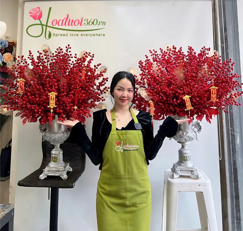 Mẫu nụ tầm xuân cắm bình ngày tết