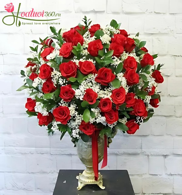 Bình hoa tình yêu cao cả