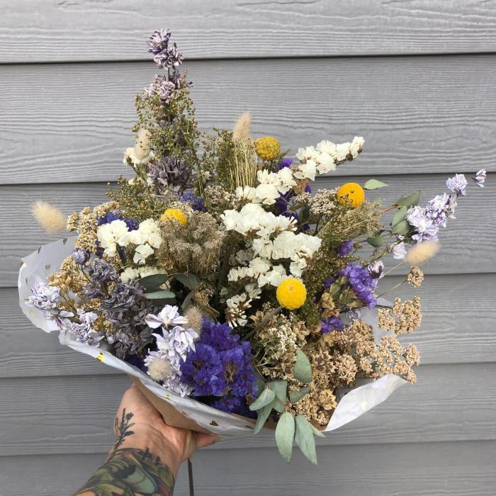 Bó hoa khô mix nhiều loại hoa tình yêu