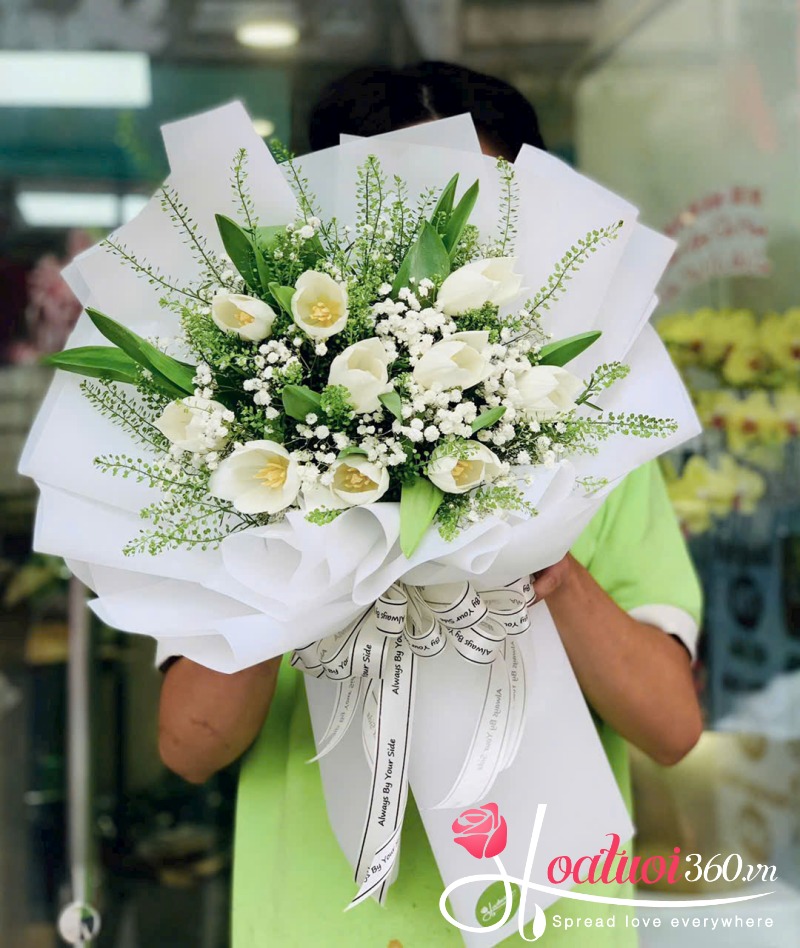 bó hoa tulip trắng nở rộ