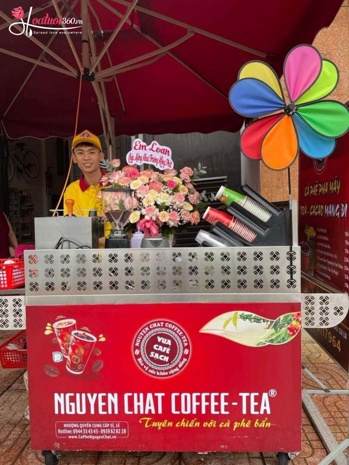 chọn hoa mừng khai trương tiệm cafe theo không gian