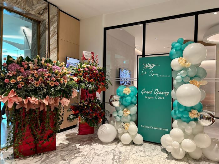 Kệ hoa mừng khai trương cửa hàng spa