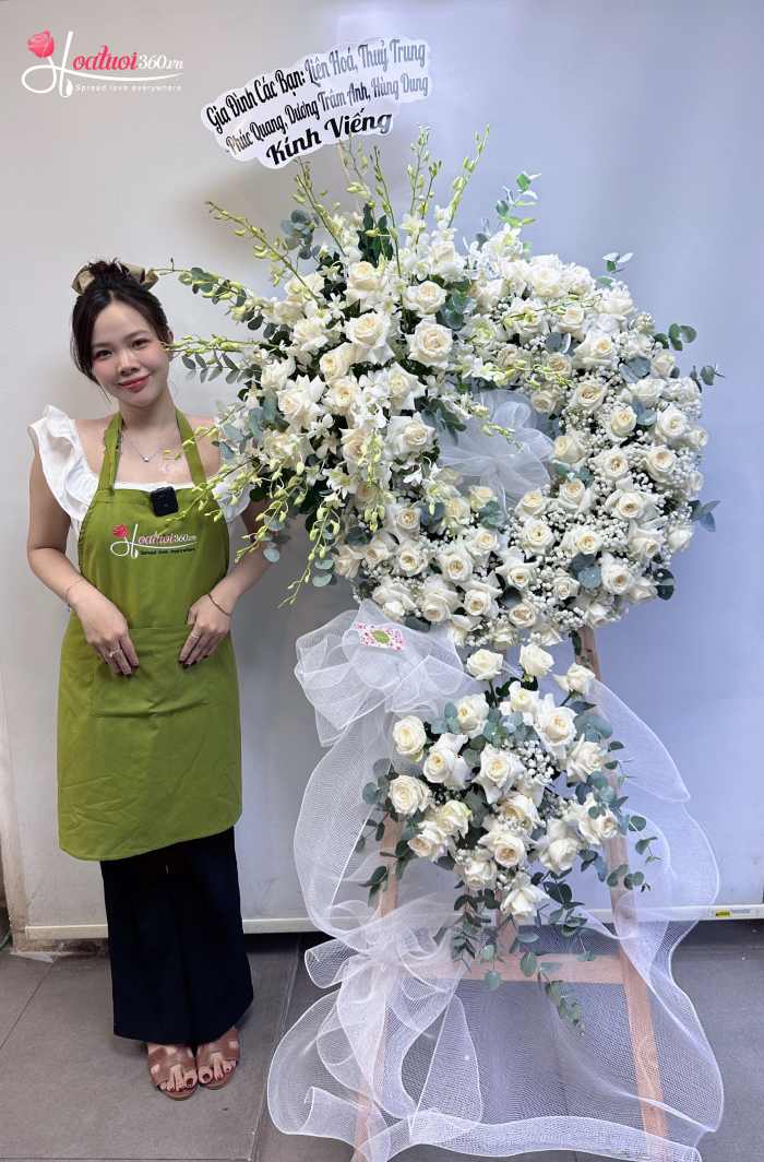 Đặt hoa chia buồn tại cửa hàng hoa Phường Phú Định TPHCM