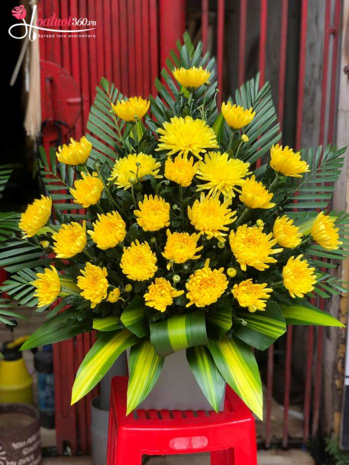 Giỏ hoa cúc vàng cúng Phật