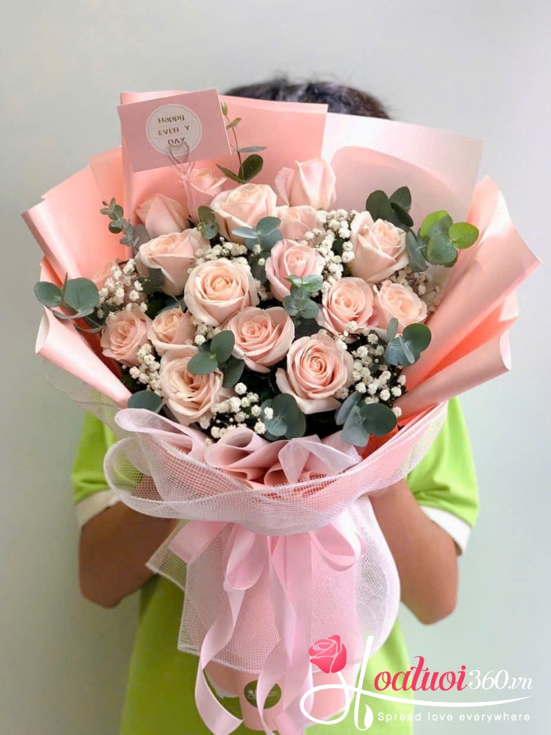 Bó hoa hồng kem tặng bạn bè, đồng nghiệp nữ ngày 20/10