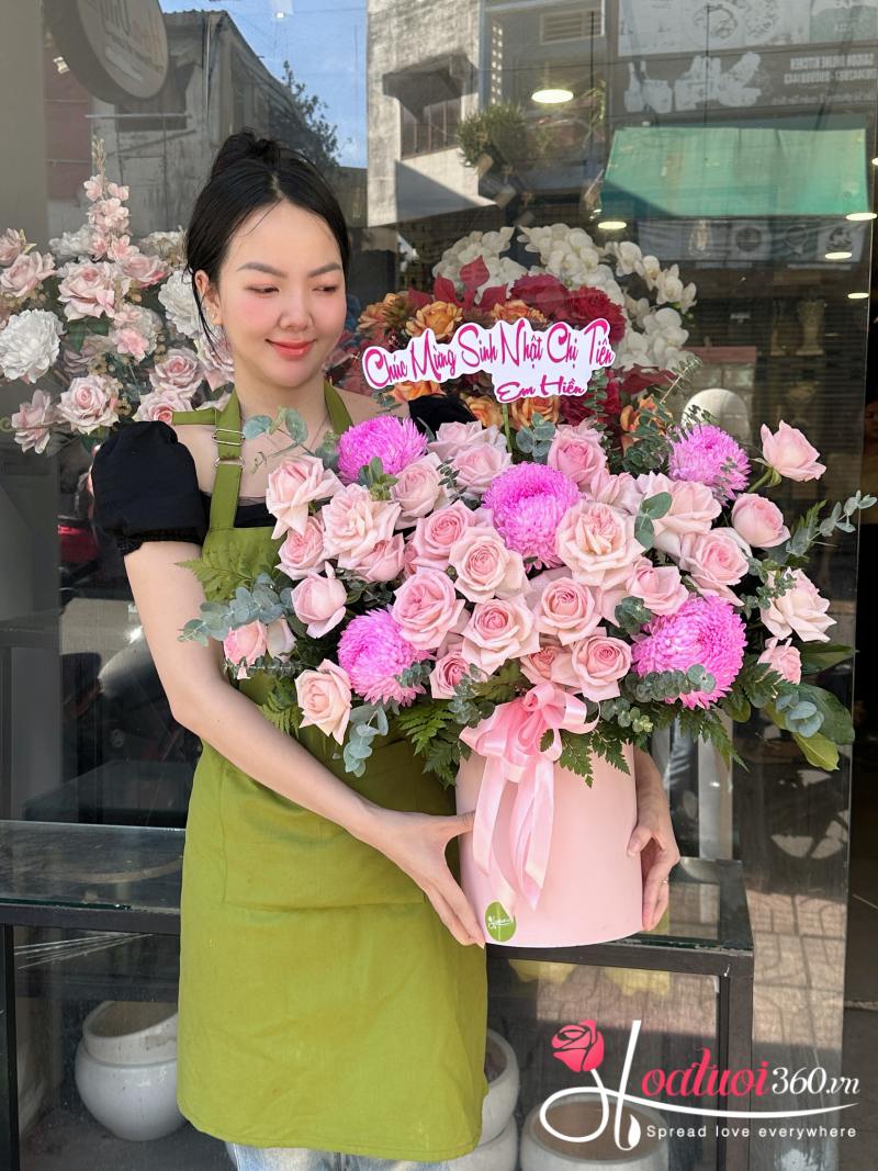 Hộp hoa cúc mẫu đơn hồng nhạt