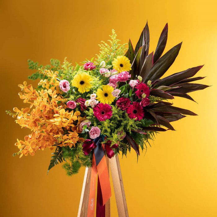 Kệ hoa 1 tầng tone vàng mừng ngày 22/12