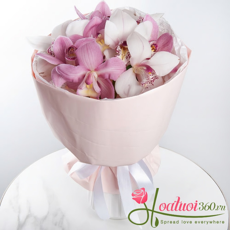 bó hoa lan hồ điệp dáng tròn