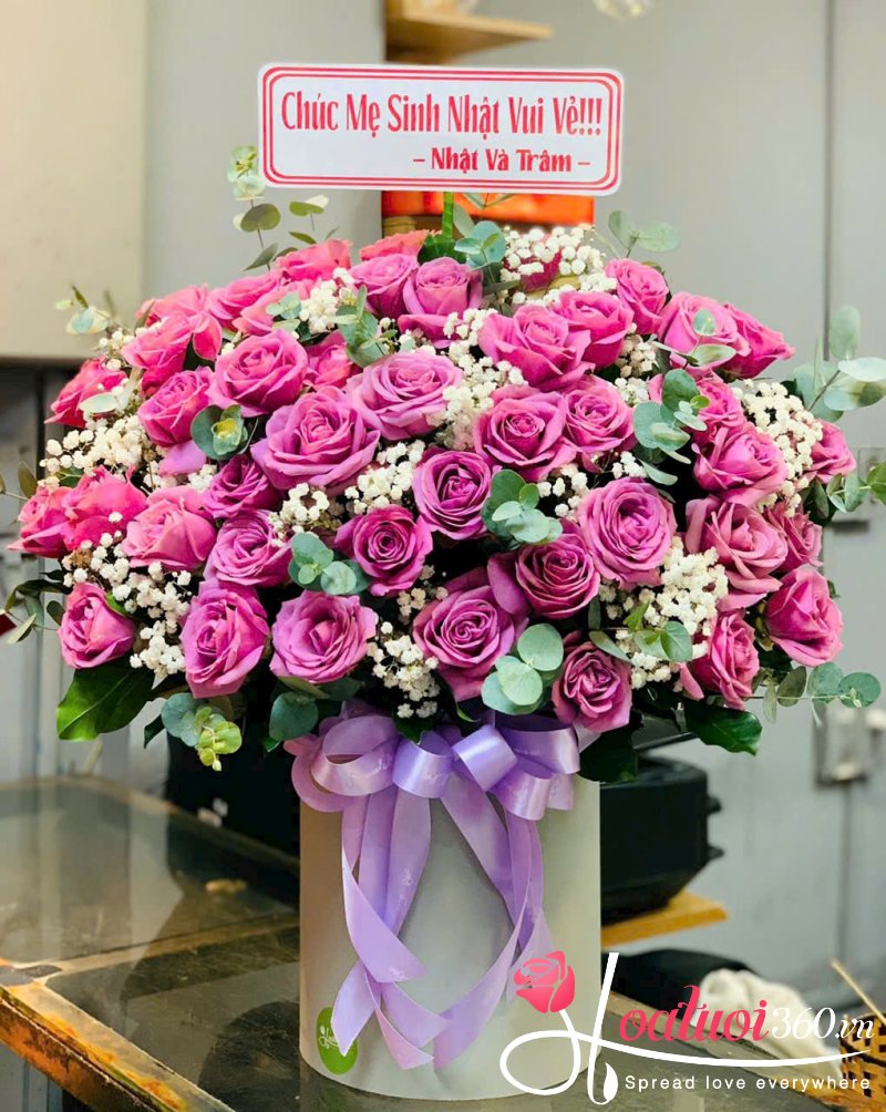 Lẵng hoa hồng tím chúc mừng