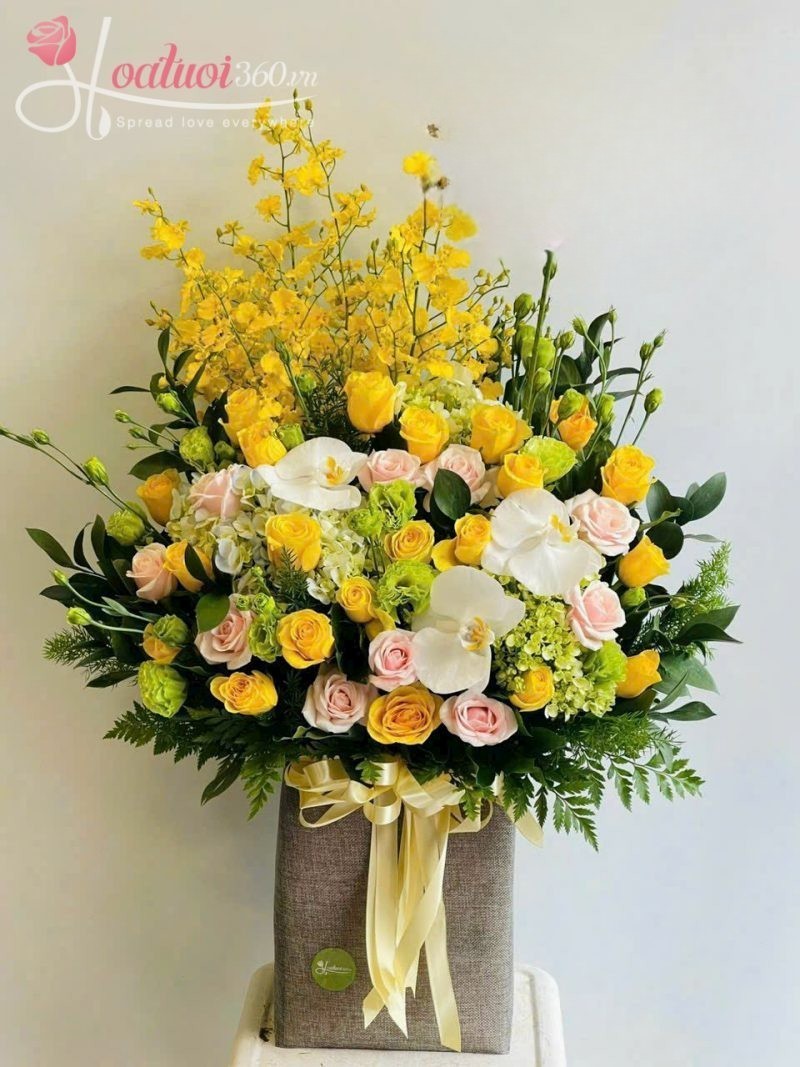 Lẵng hoa mừng lễ khởi công tone vàng