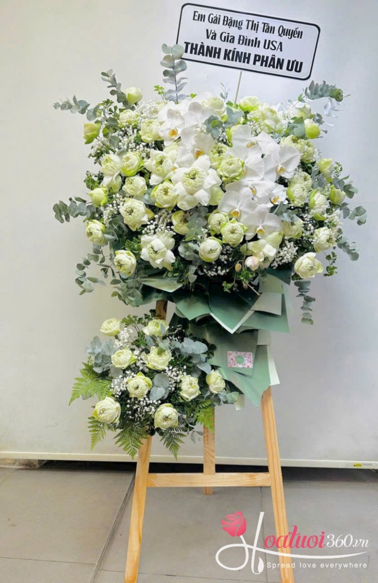 Kệ hoa sen trắng phối hợp sắc xanh cúng Phật