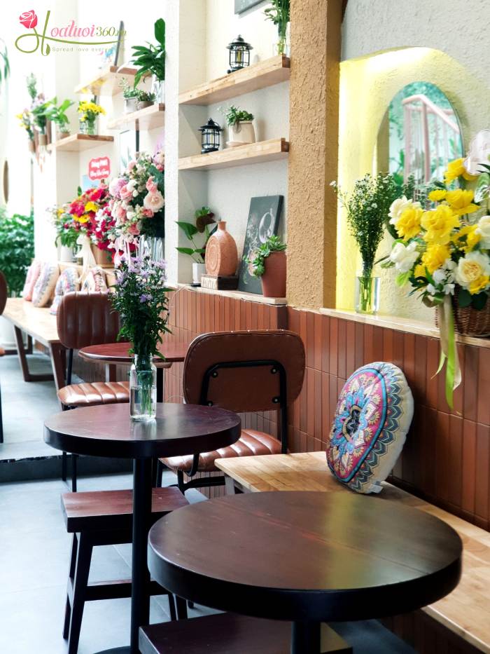 hoa mừng khai trương quán cafe giúp quán thêm sinh động