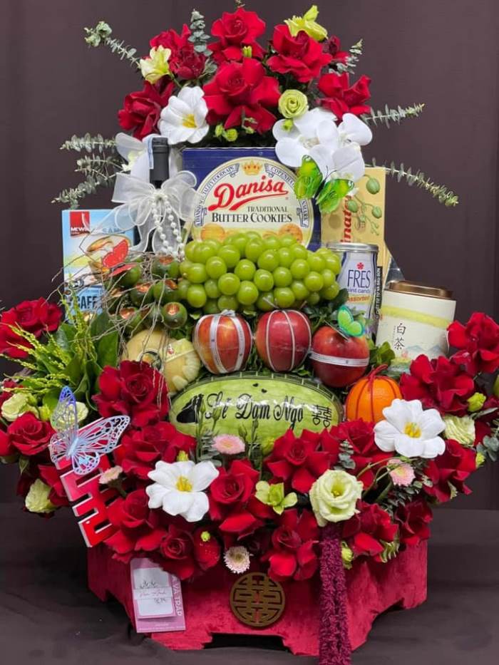 Mẫu tráp dạm ngõ miền Bắc tone đỏ