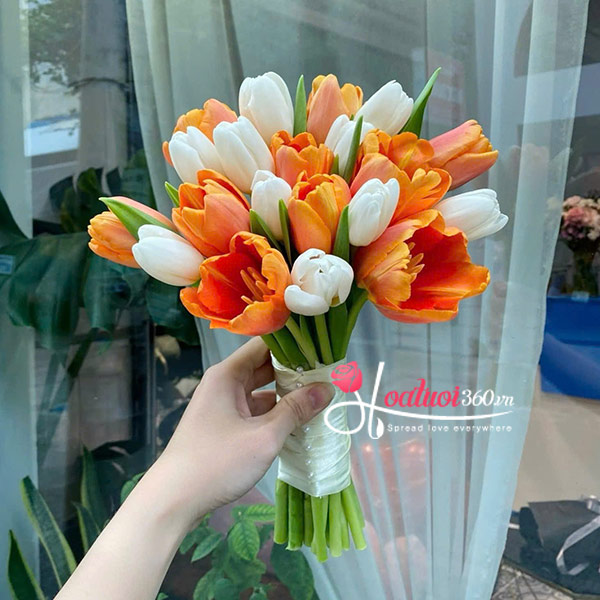 Bó hoa cưới Tulip - Tình ta rực rỡ