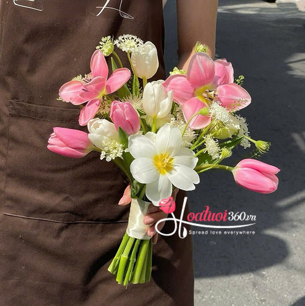 Bó hoa cưới Tulip - Cùng sánh đôi