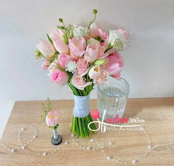 Bó hoa cưới Tulip - Yêu thương suốt kiếp