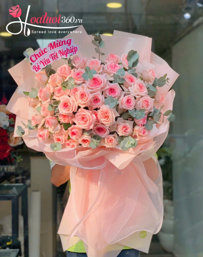 bó hoa hồng đẹp chúc mừng trong ngày tốt nghiệp