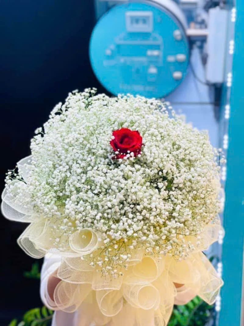 Bó hoa sinh nhật baby trắng đáng yêu cho tuổi teen