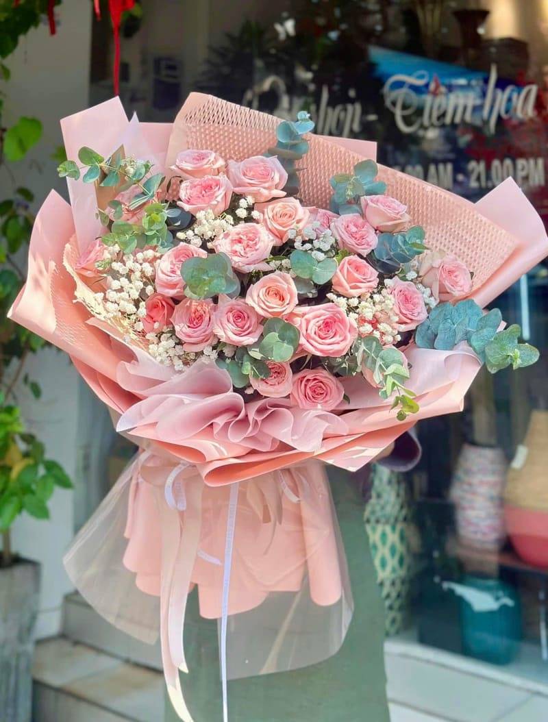 Bó hoa sinh nhật phối màu pastel nhẹ nhàng, dịu dàng và ngọt ngào