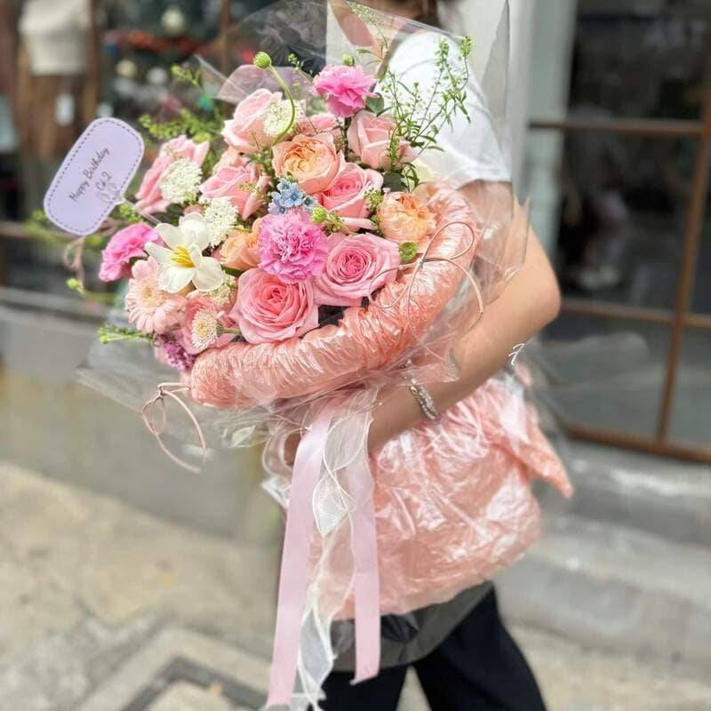 Bó hoa sinh nhật hồng đào pastel, lựa chọn hot trend dành cho phái nữ