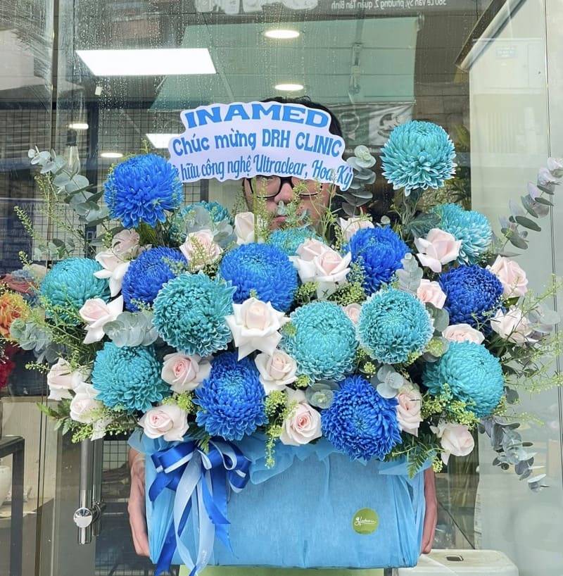 Lẵng hoa cúc mẫu đơn xanh phối hồng kem sang trọng tặng sếp nam